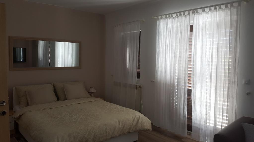 House Tudic Apartment Dreznik Grad Exterior photo